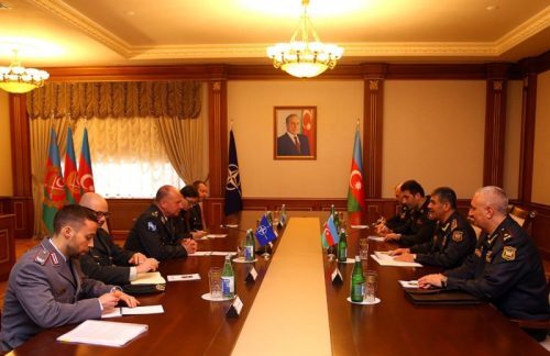 دیدار وزیر دفاع جمهوری آذربایجان با رییس ستاد بین المللی نظامی ناتو