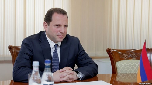 وزیر دفاع ارمنستان
